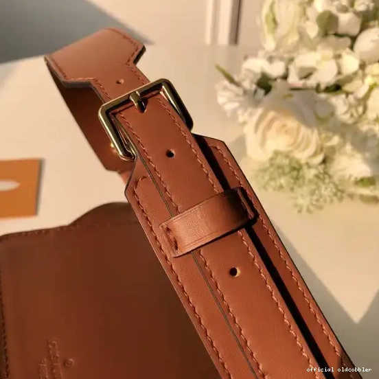 Official oldcobbler Bag（2019 Belt Show） Vuitton Louis Spring 0514